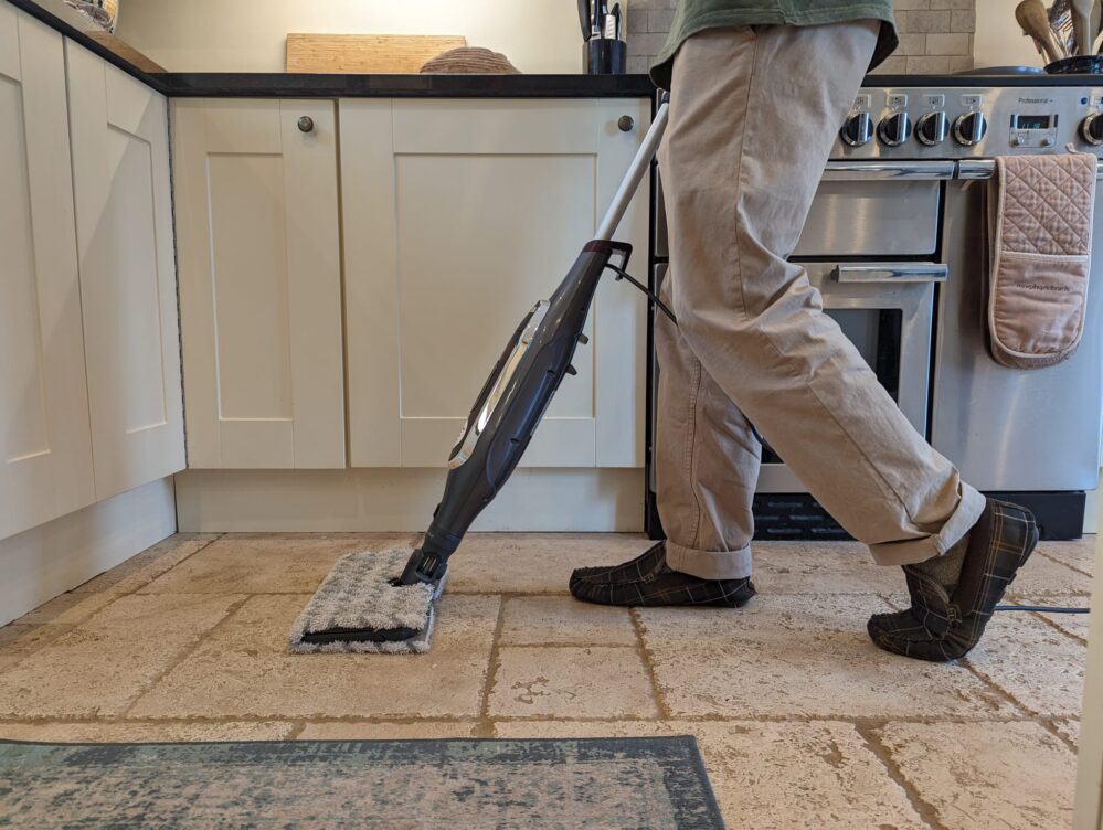 Steaming action shot, limestone, kitchen 2 (1)