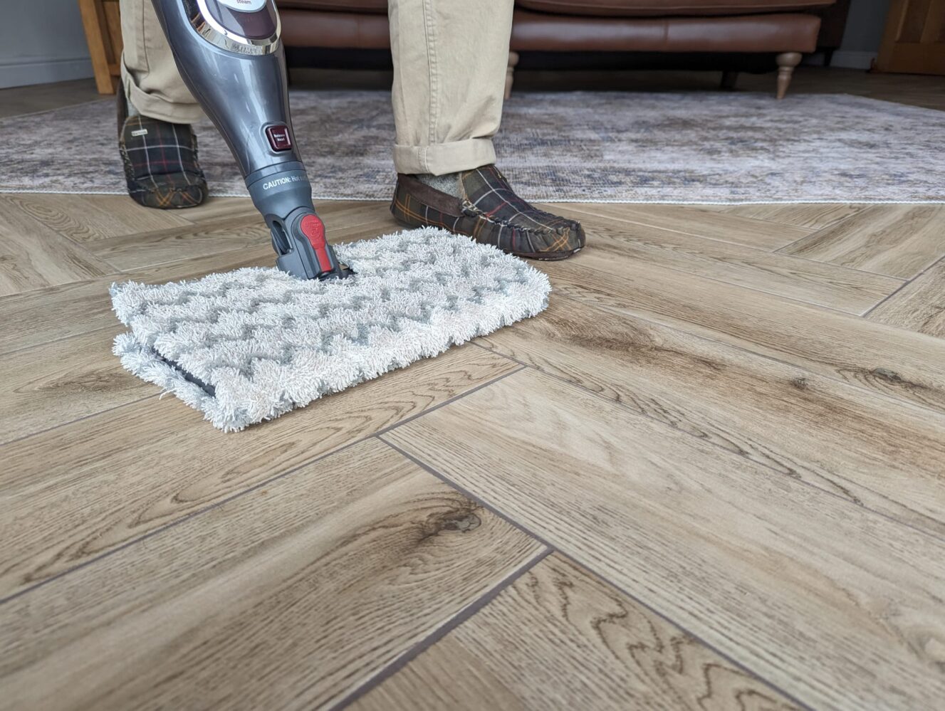 Steaming action shot, tile, living room