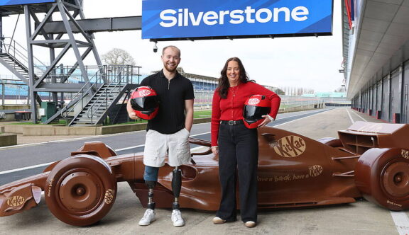 kitkat-launches-f1-partnership-with-life-sized-chocolate-car